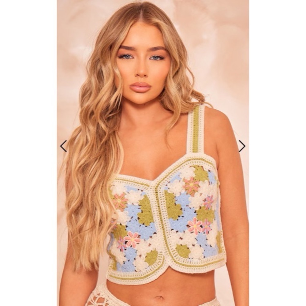 NTW PrettyLittleThing -- Floral Knit Crochet Crop Top